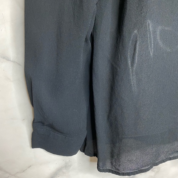💕3/$50💕 Cynthia Rowley Black Blouse Medium - Picture 2 of 7